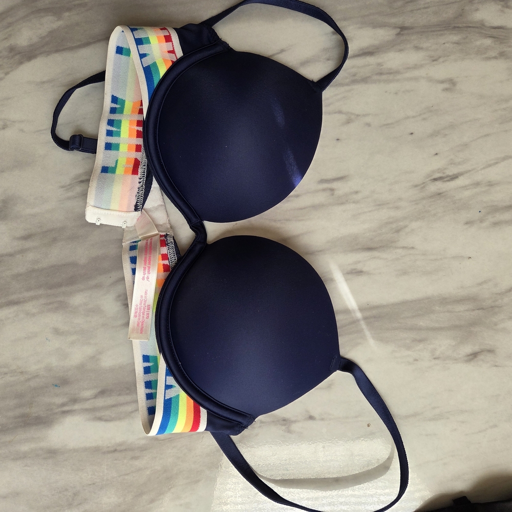 5 For 25💥Victoria's Secret Navy Bra with Rainbow Straps.